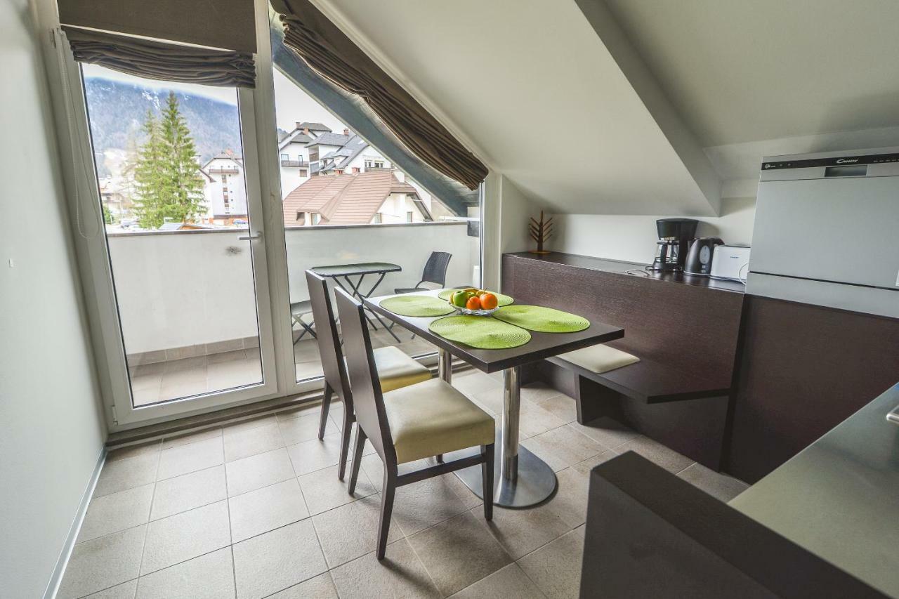 Klass 210 Kranjska Gora Buitenkant foto