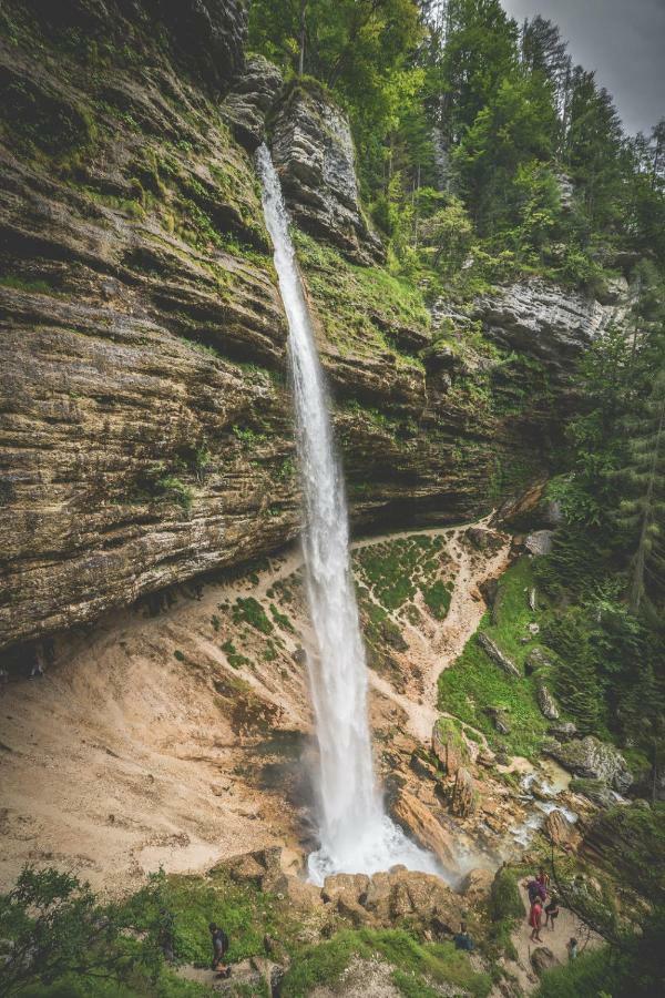 Klass 210 Kranjska Gora Buitenkant foto